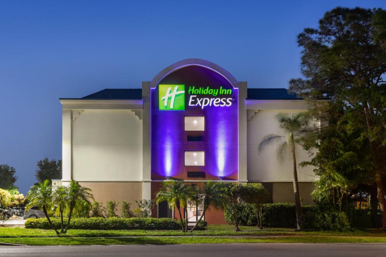 Holiday Inn Express Vero Beach-West I-95 By Ihg Esterno foto