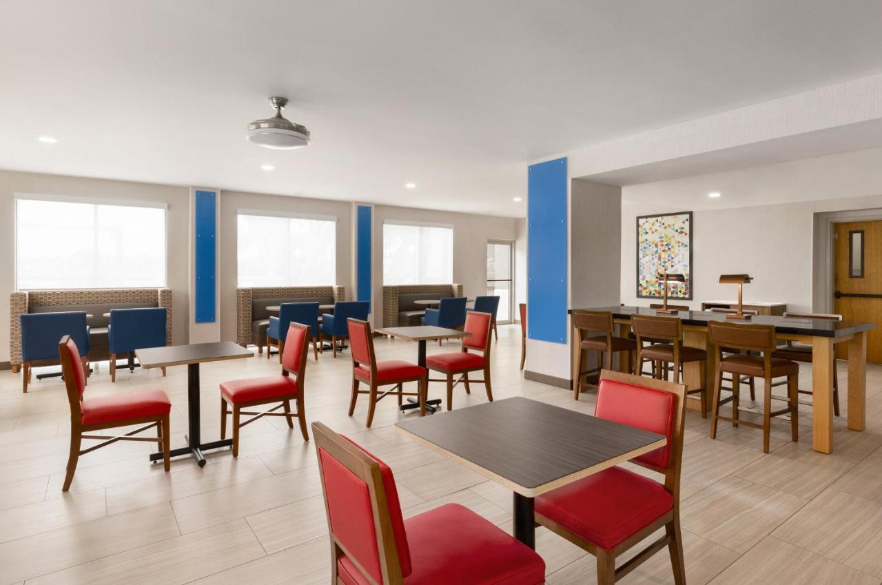 Holiday Inn Express Vero Beach-West I-95 By Ihg Esterno foto