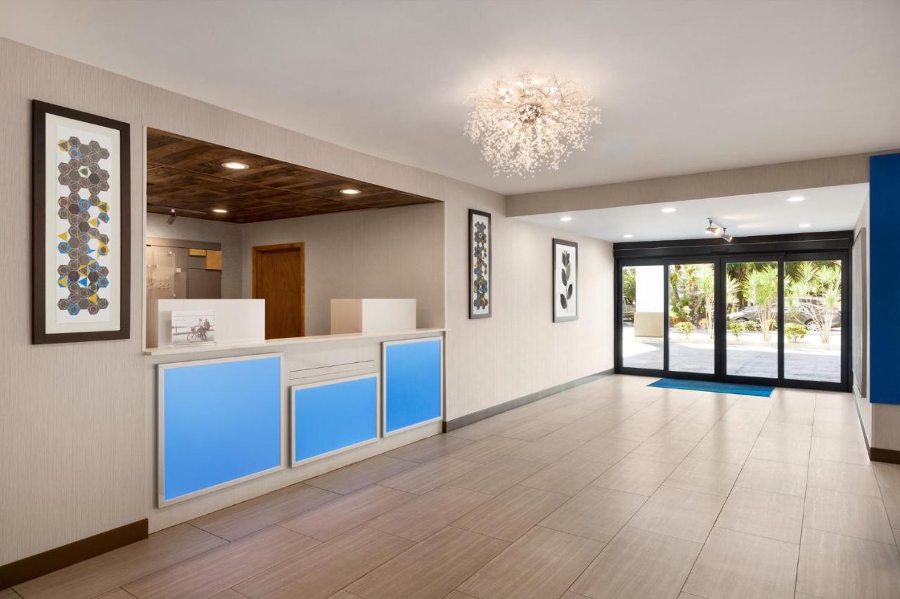 Holiday Inn Express Vero Beach-West I-95 By Ihg Esterno foto