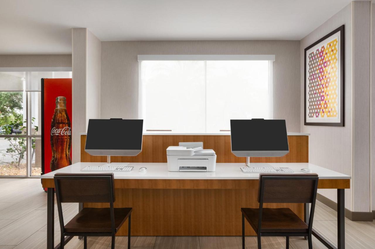 Holiday Inn Express Vero Beach-West I-95 By Ihg Esterno foto