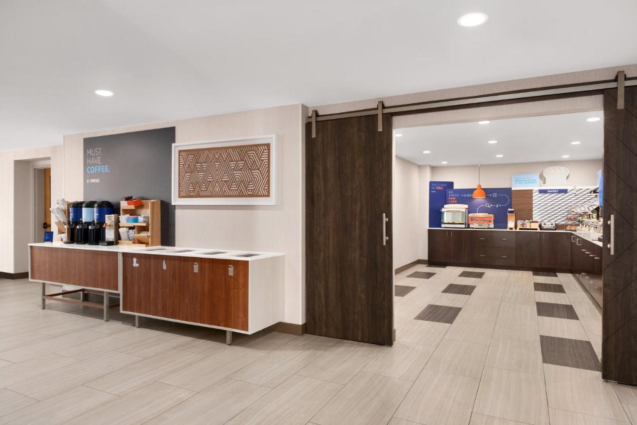 Holiday Inn Express Vero Beach-West I-95 By Ihg Esterno foto