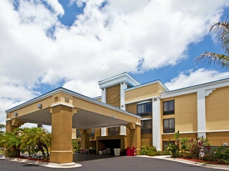 Holiday Inn Express Vero Beach-West I-95 By Ihg Esterno foto